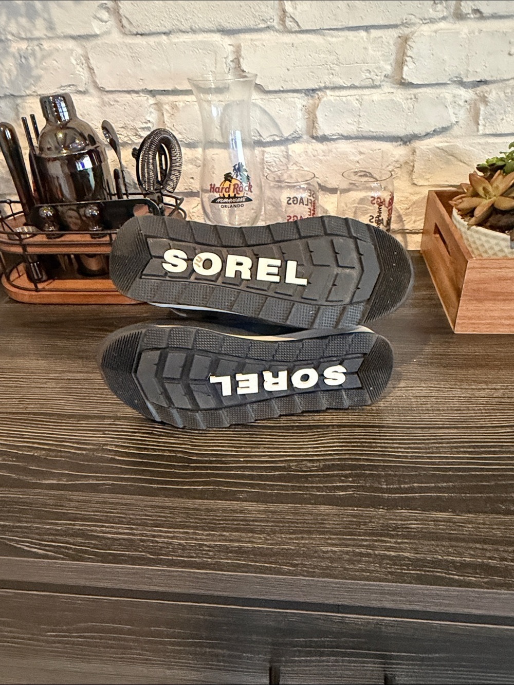 Sorel Gray Boot with Neon Yellow Laces - Picture 5 of 6